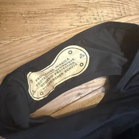 Davi one piece swimsuit black with white straps size small - Picture 6 of 7